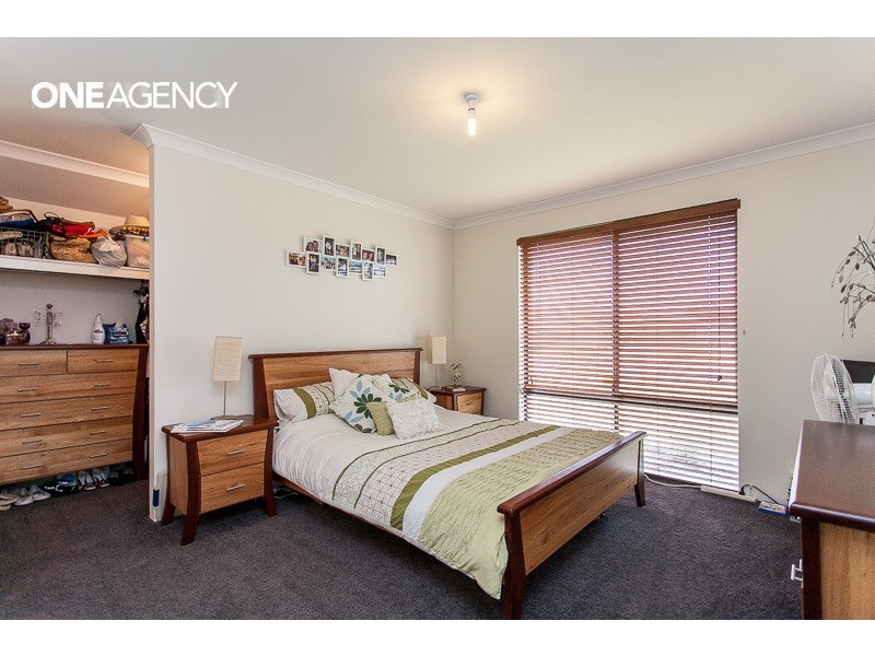 2 Poseidon Road, Byford WA 6122