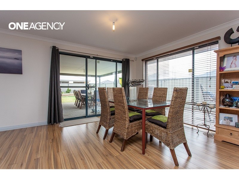 2 Poseidon Road, Byford WA 6122
