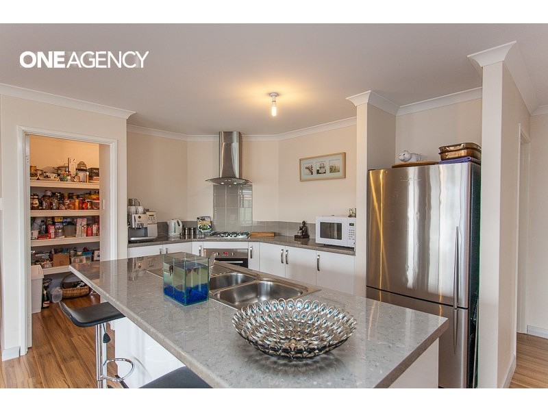 2 Poseidon Road, Byford WA 6122
