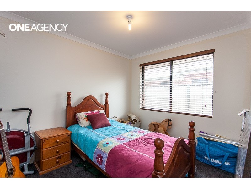 2 Poseidon Road, Byford WA 6122