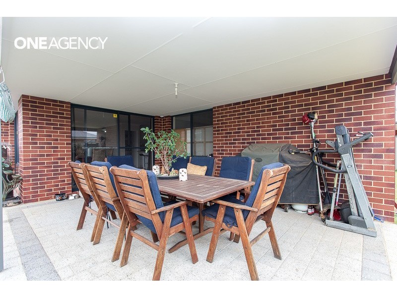 2 Poseidon Road, Byford WA 6122