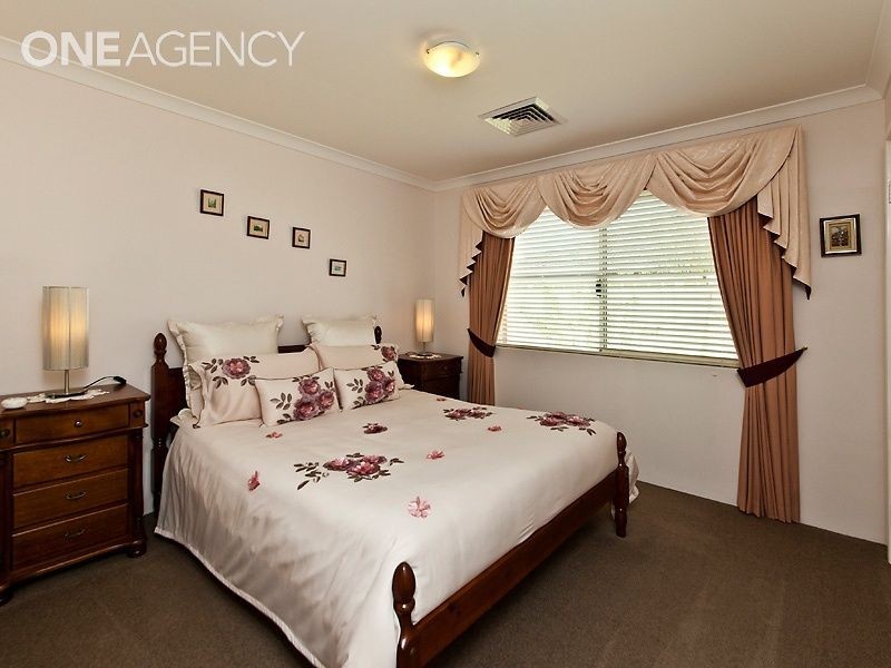 8 Emmet Parkway, Canning Vale WA 6155