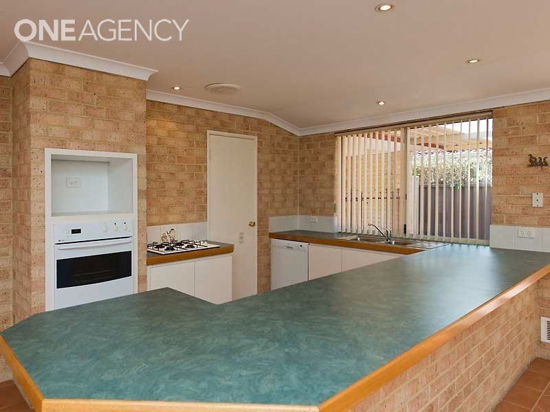 16 Madden Place, Huntingdale WA 6110