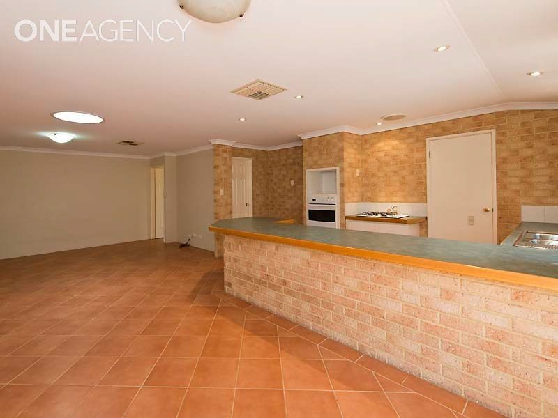 16 Madden Place, Huntingdale WA 6110