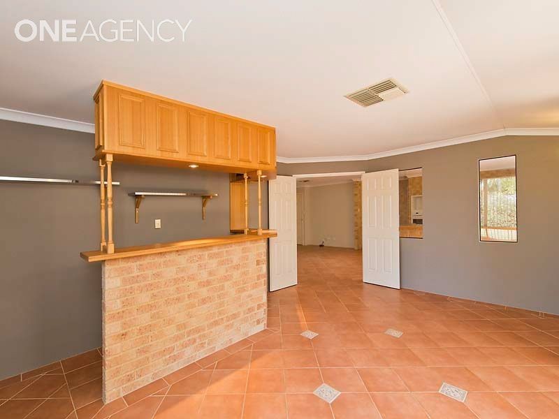 16 Madden Place, Huntingdale WA 6110