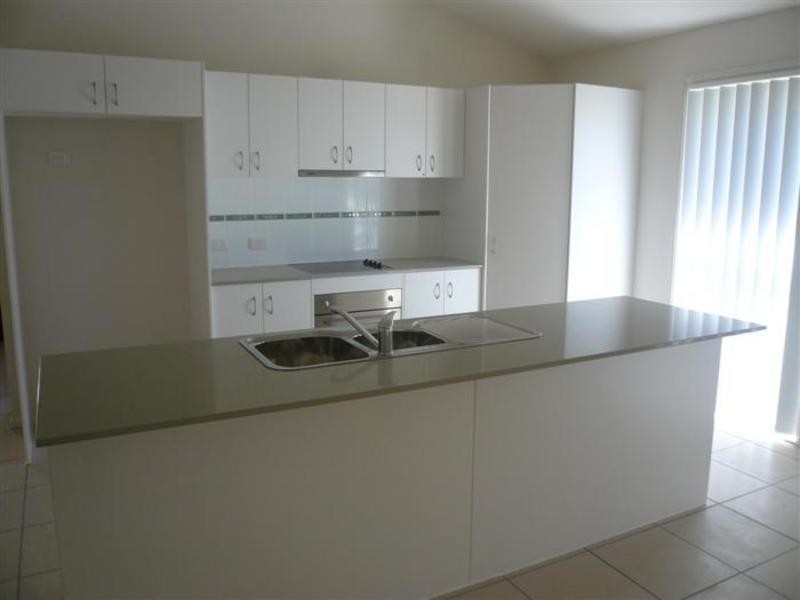 8 Madison Road, Coomera QLD 4209