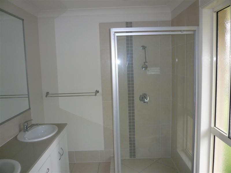 8 Madison Road, Coomera QLD 4209