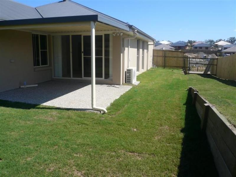 8 Madison Road, Coomera QLD 4209