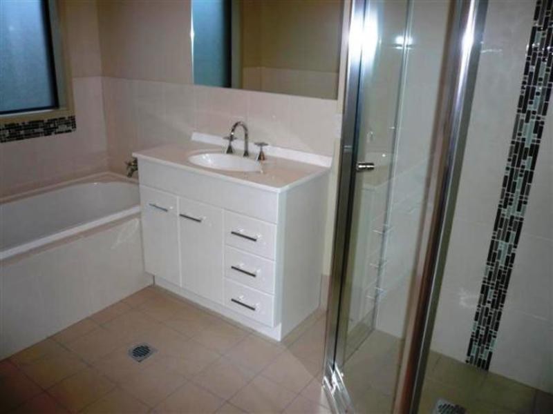 9 Stringybark Drive, Molendinar QLD 4214