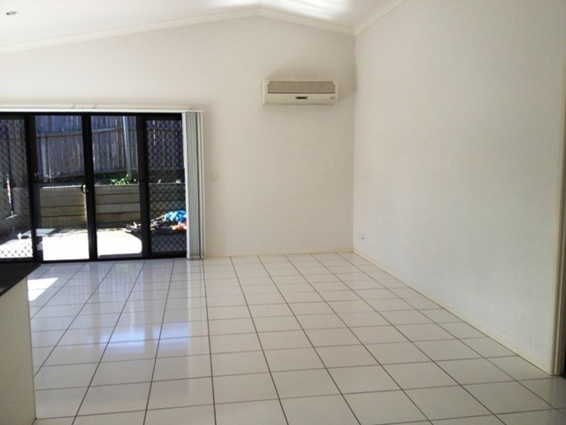 10 Santana Road, Coomera QLD 4209