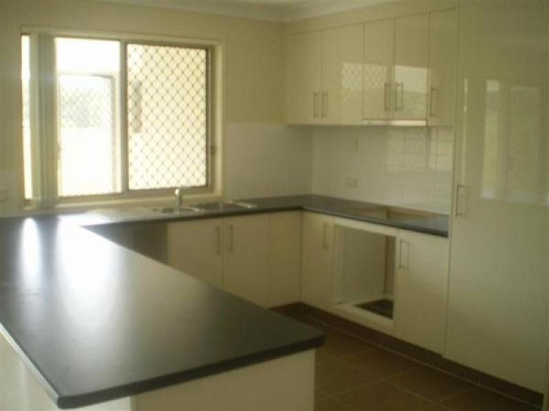 16 Wyndham Circuit, Holmview QLD 4207