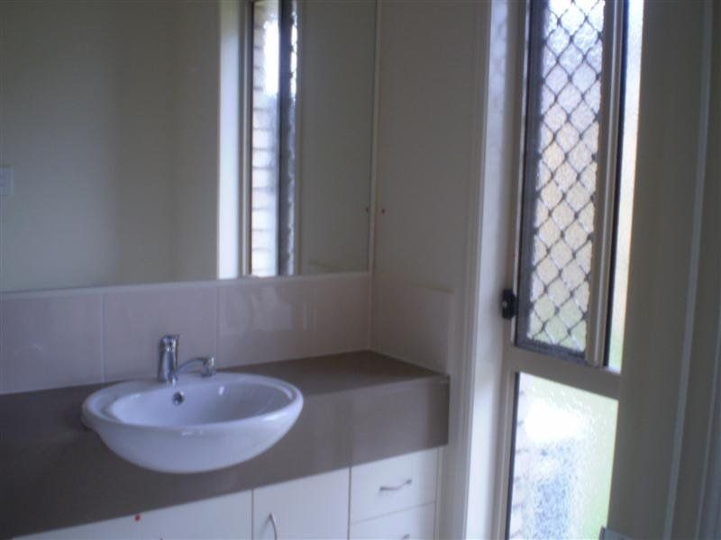 16 Dornoch Crescent, Raceview QLD 4305