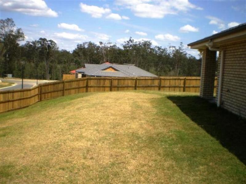 8 Aramac Street, Brassall QLD 4305