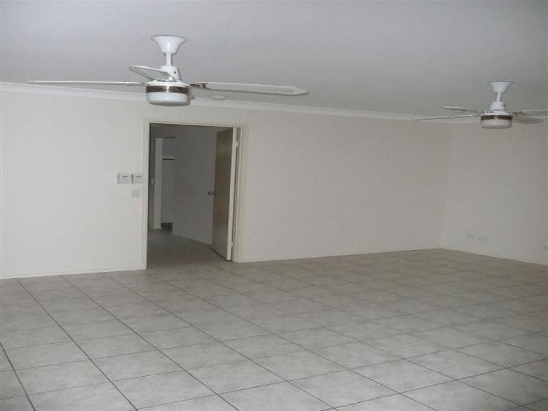 49 Yangoora Crescent, Ashmore QLD 4214