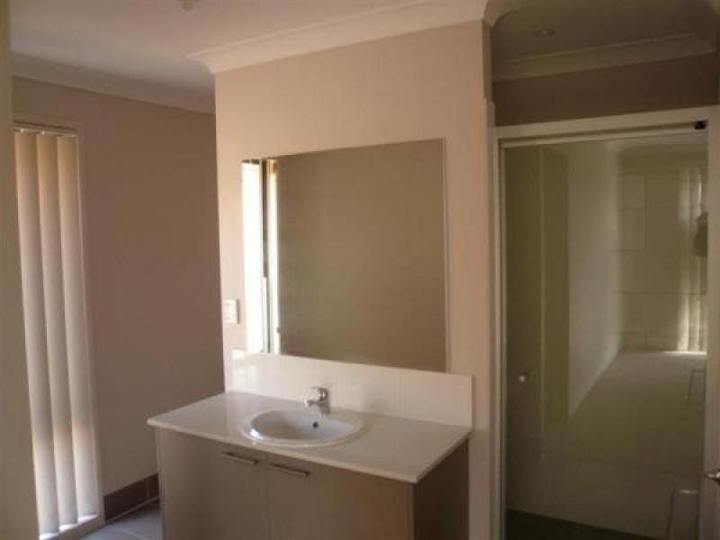 11 Alvine Drive, Eagleby QLD 4207
