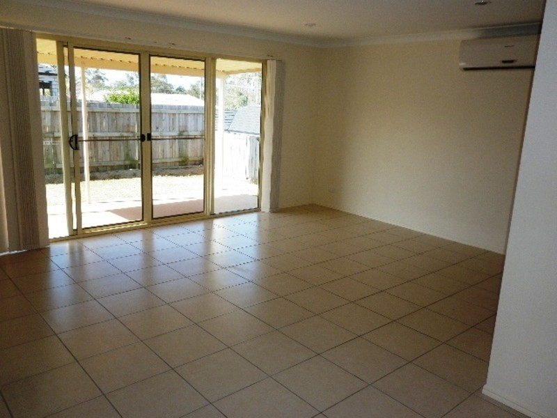 18 Marigold Avenue, Regents Park QLD 4118