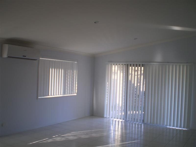 45 Dornoch Crescent, Raceview QLD 4305