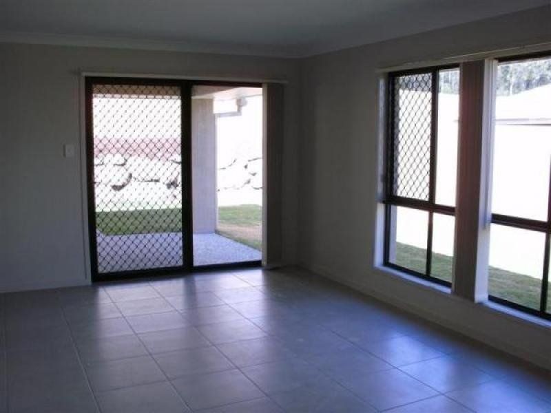 66 Wunburra Circle, Pacific Pines QLD 4211