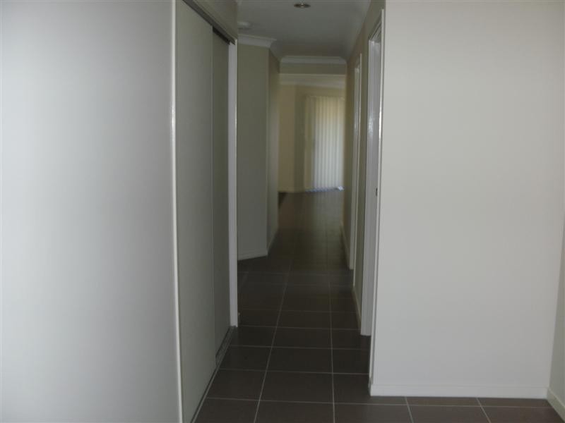 5 Skyline Circuit, Bahrs Scrub QLD 4207