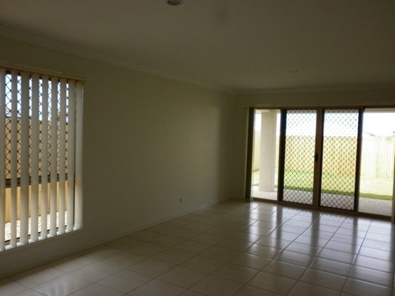 114 Mackintosh Drive, North Lakes QLD 4509