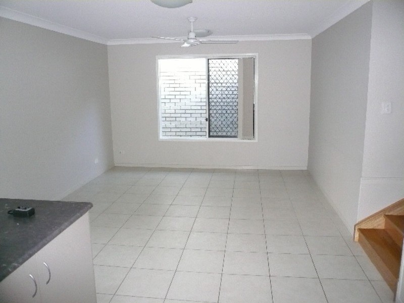 27 Mossman Parade, Waterford QLD 4133