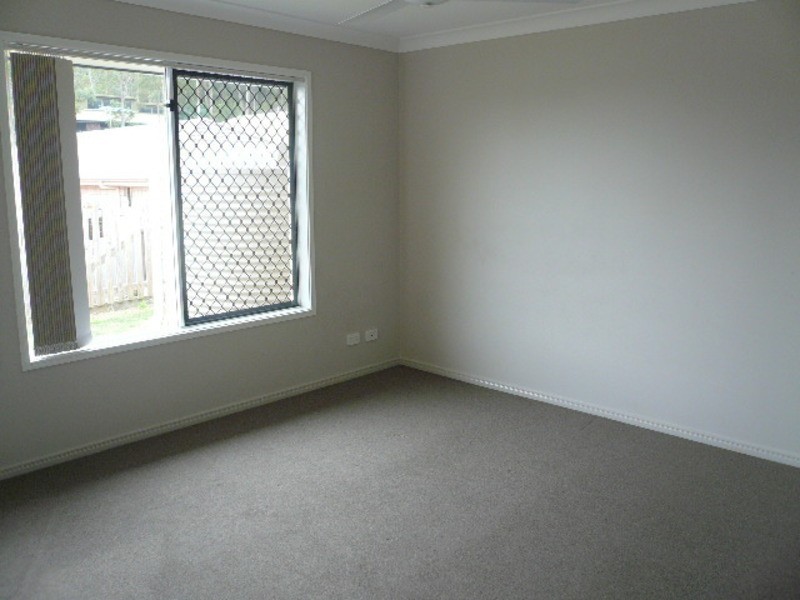 27 Mossman Parade, Waterford QLD 4133