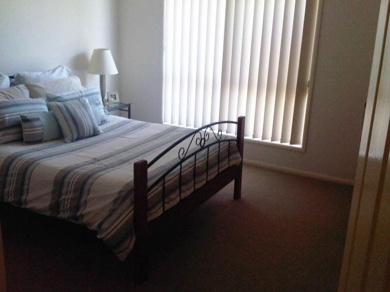 6 Monza Drive, Oxenford QLD 4210