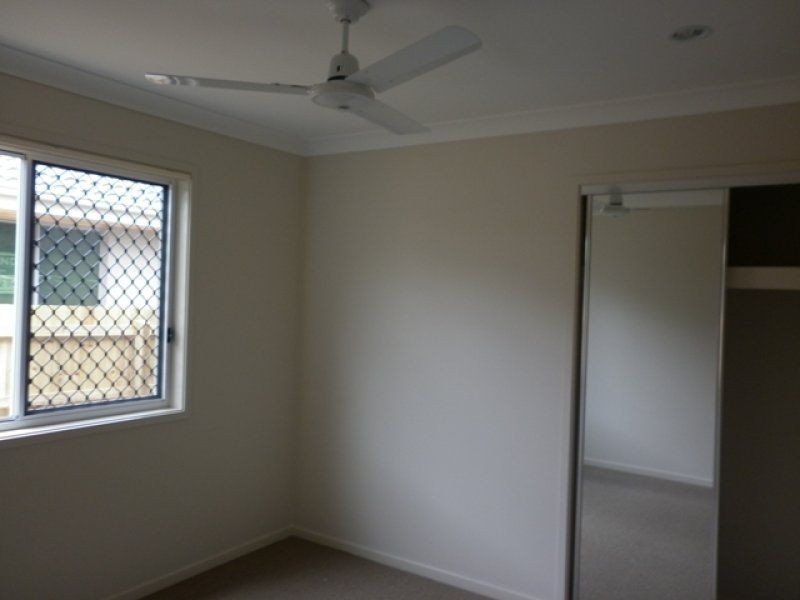 22 Hadrian Crescent, Pacific Pines QLD 4211