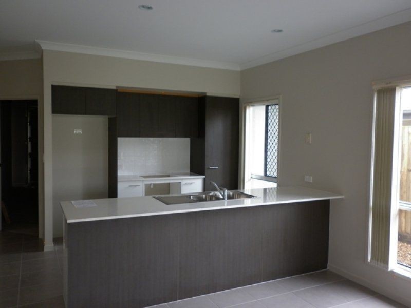 156 Nicklaus Parade, North Lakes QLD 4509
