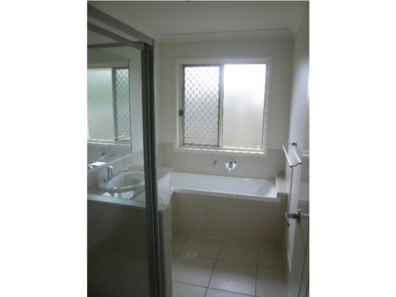 1 Burdekin Street, Brassall QLD 4305