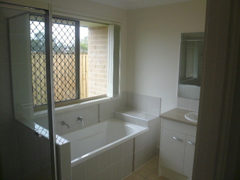 29 Adam Street, Beachmere QLD 4510