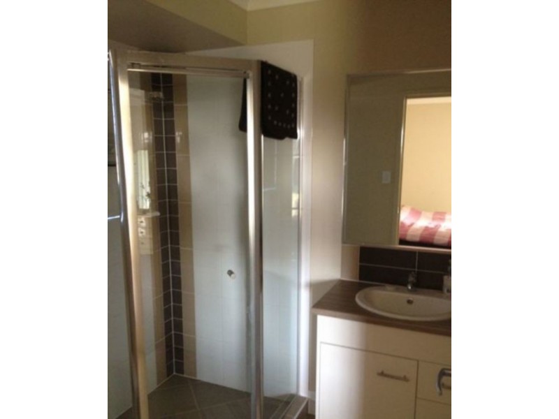 36 Adam Street, Beachmere QLD 4510