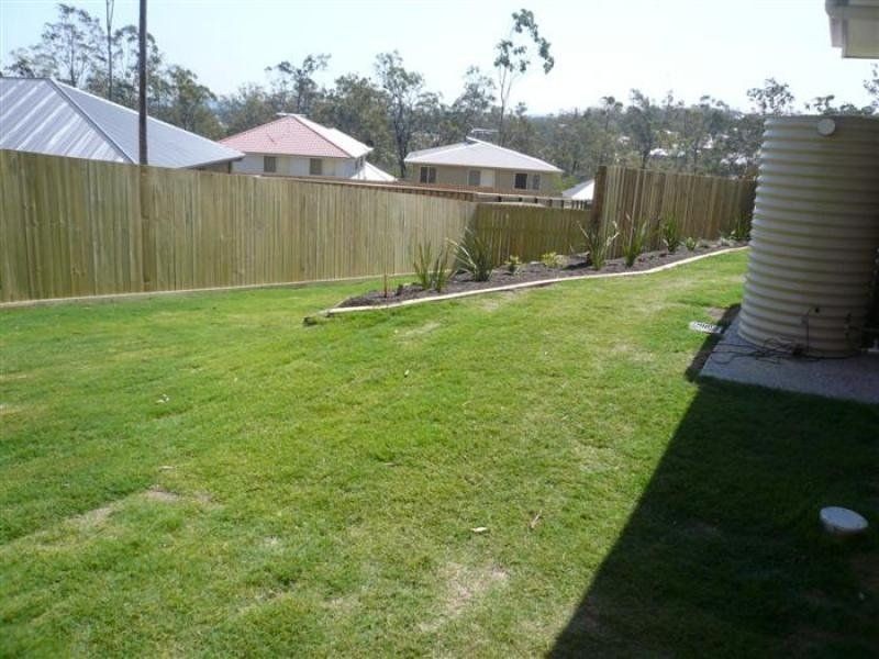63 Woodlands Boulevard, Waterford QLD 4133