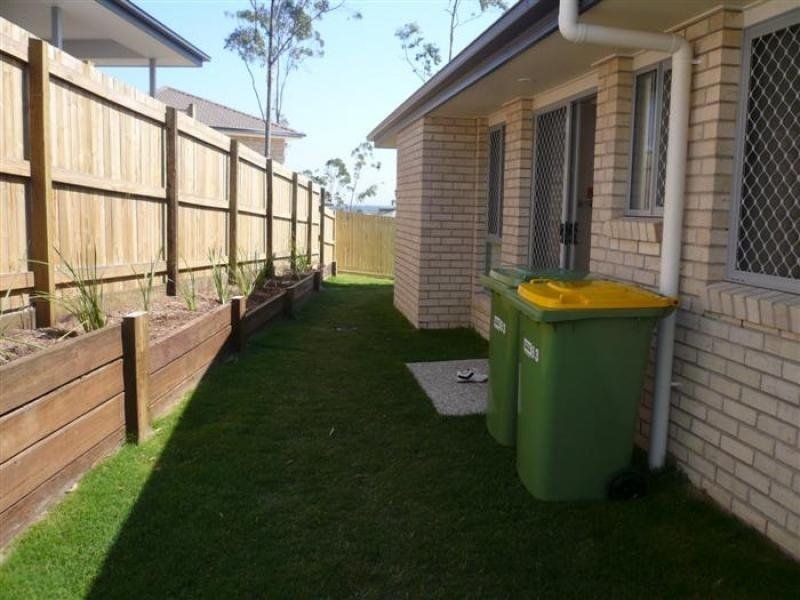 63 Woodlands Boulevard, Waterford QLD 4133