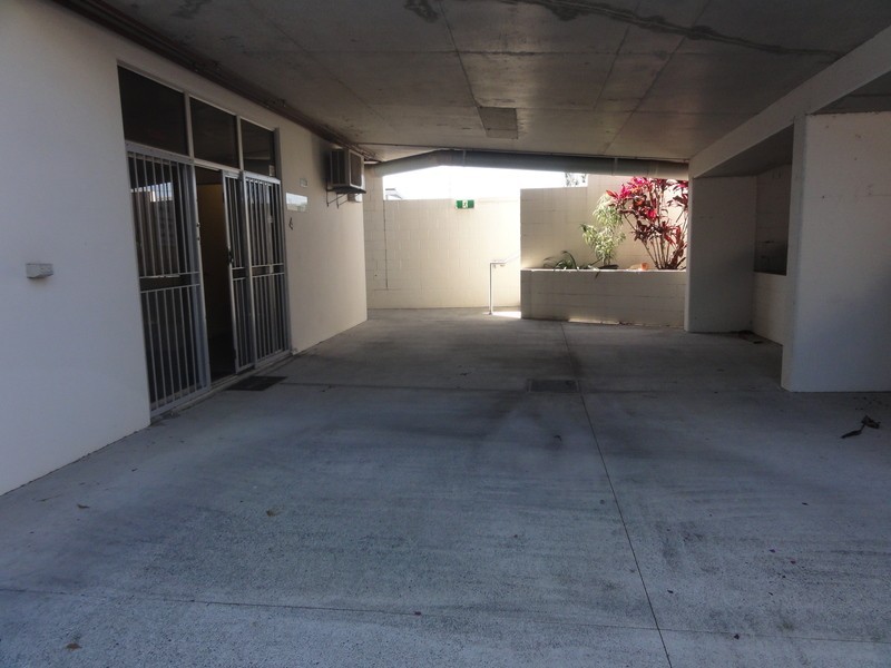 4/5 Taree Street, Burleigh Heads QLD 4220