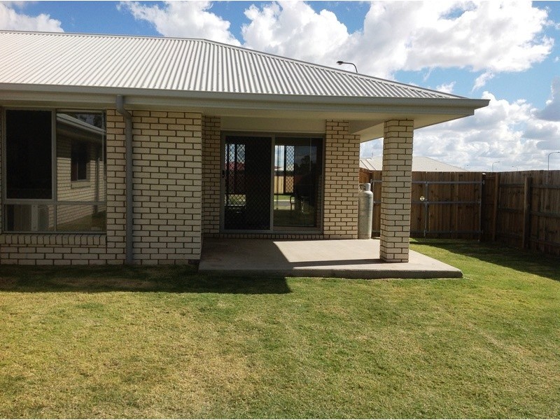 28 Gosden Drive, Dalby QLD 4405