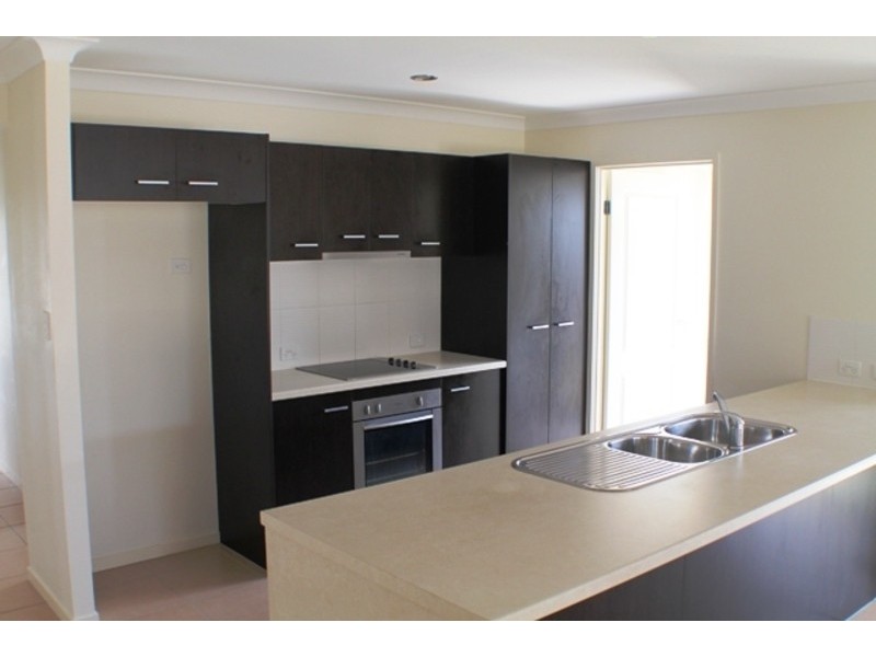 14 Sears Parade, North Lakes QLD 4509