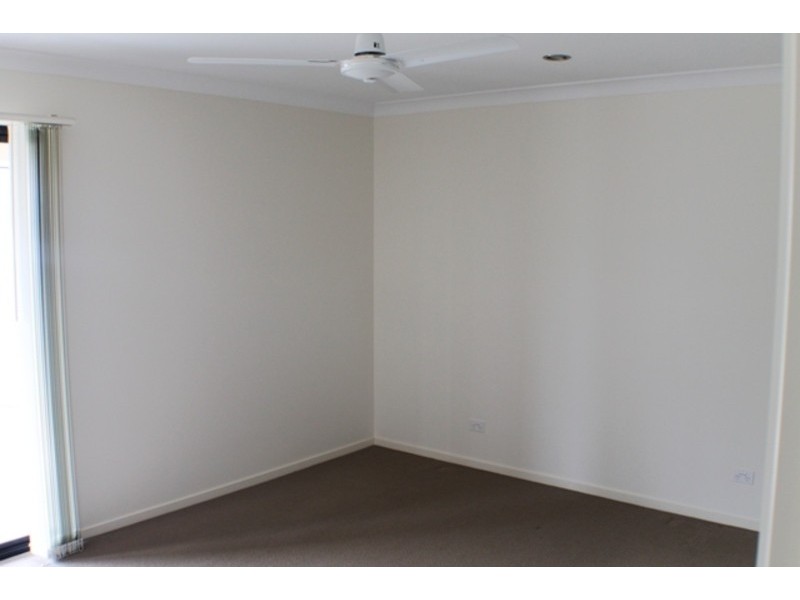 14 Sears Parade, North Lakes QLD 4509