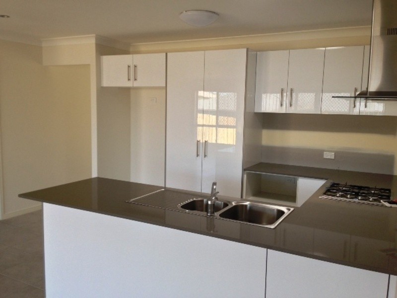 19 Cowie Street, Deebing Heights QLD 4306