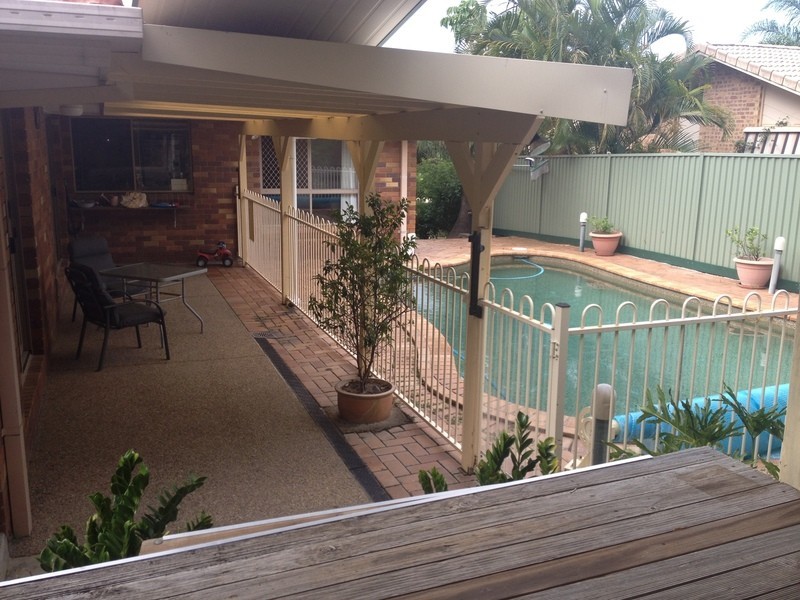24 Kincaid Drive, Highland Park QLD 4211