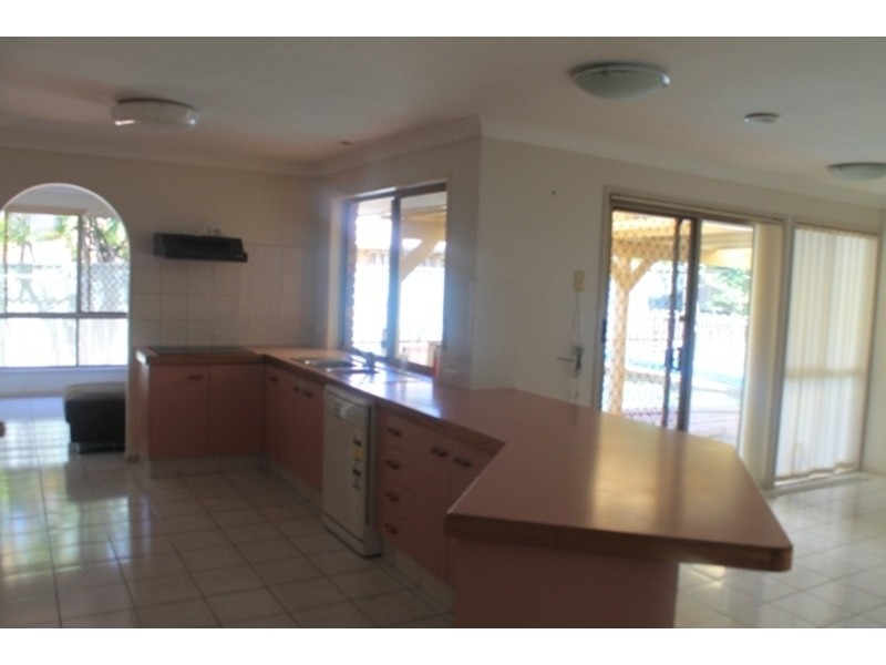 24 Kincaid Drive, Highland Park QLD 4211