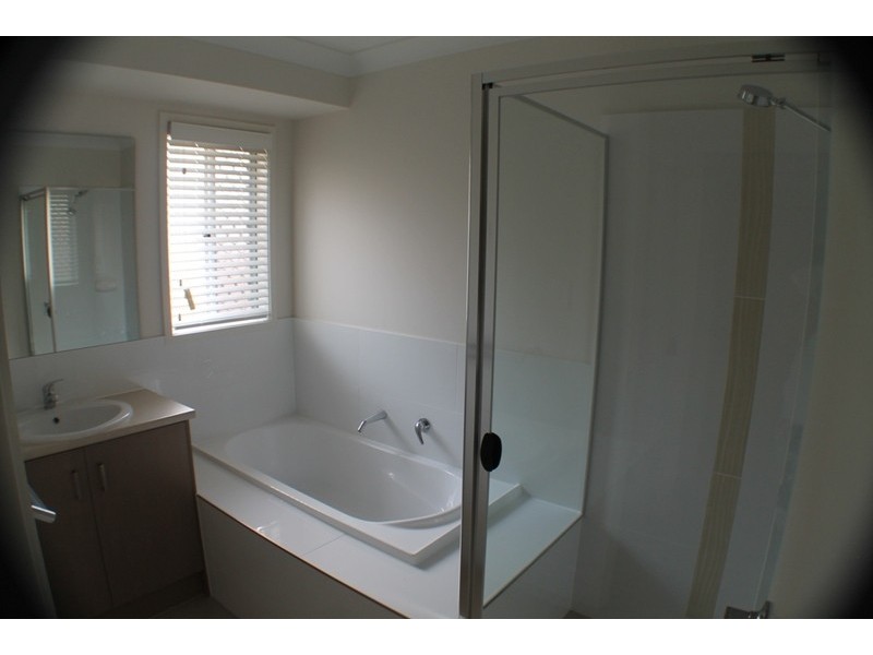 48 Essex Street, Chuwar QLD 4306