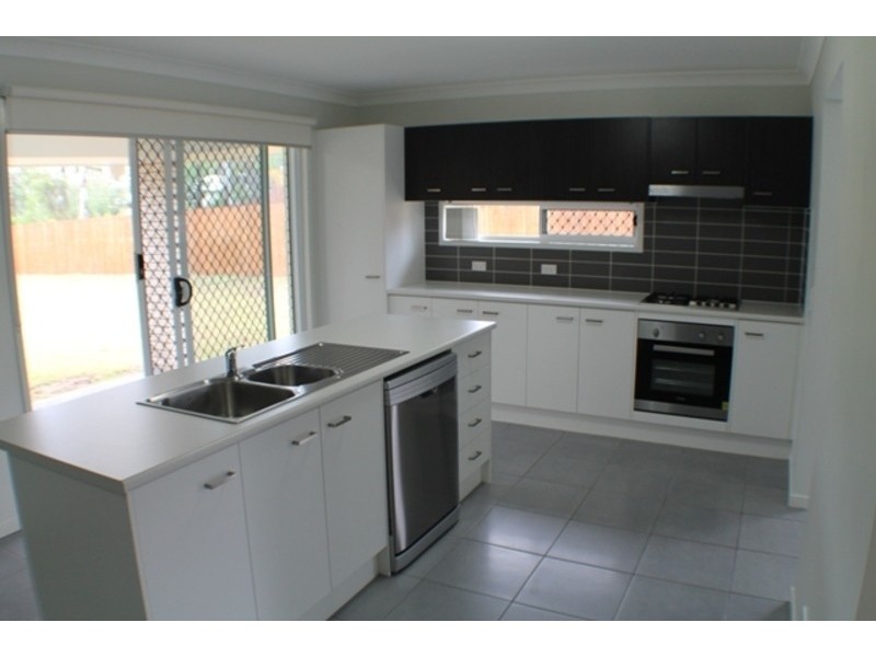 7 Honeyeater Crescent, Moggill QLD 4070