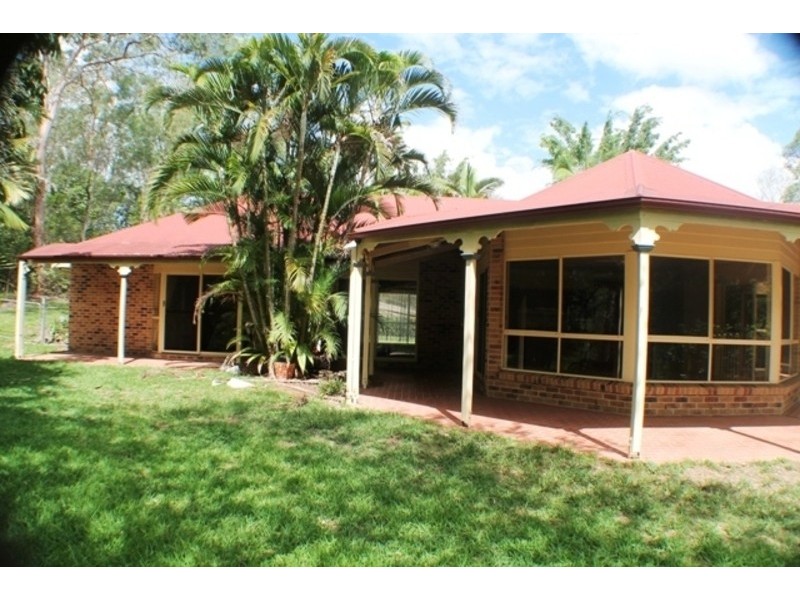 203 Pinjarra Road, Pinjarra Hills QLD 4069