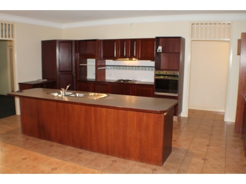 203 Pinjarra Road, Pinjarra Hills QLD 4069