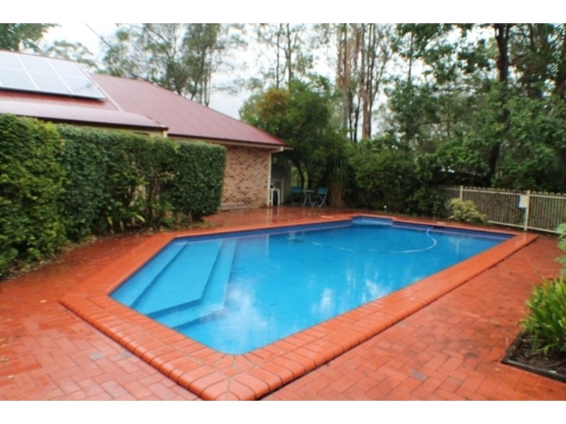 203 Pinjarra Road, Pinjarra Hills QLD 4069