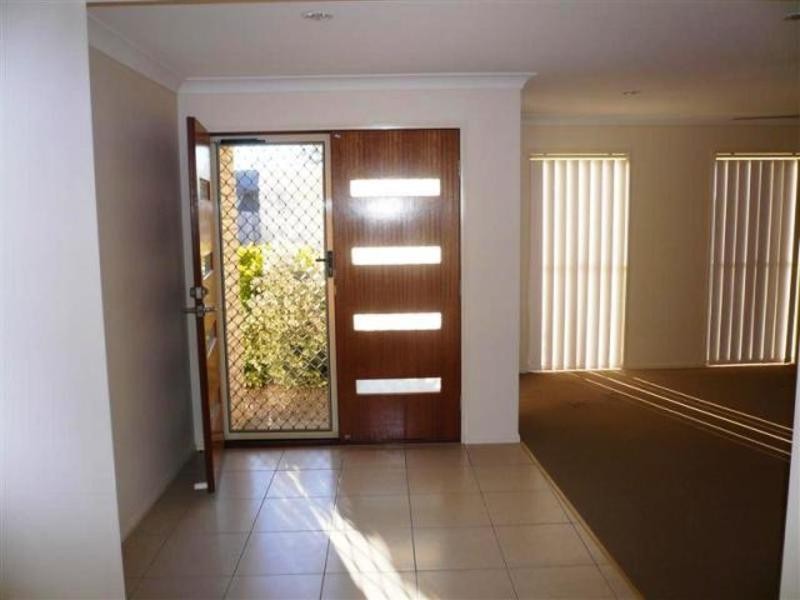 10 Charlton Crescent, Ormeau QLD 4208