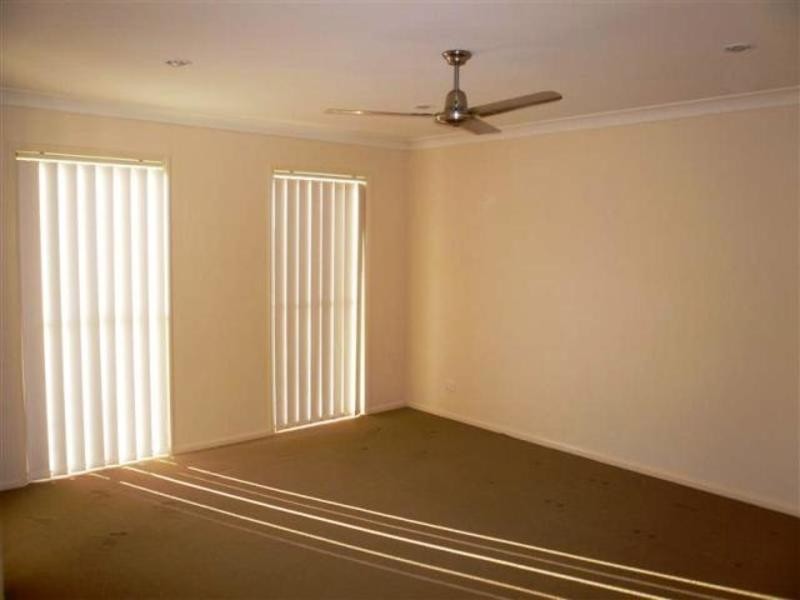 10 Charlton Crescent, Ormeau QLD 4208