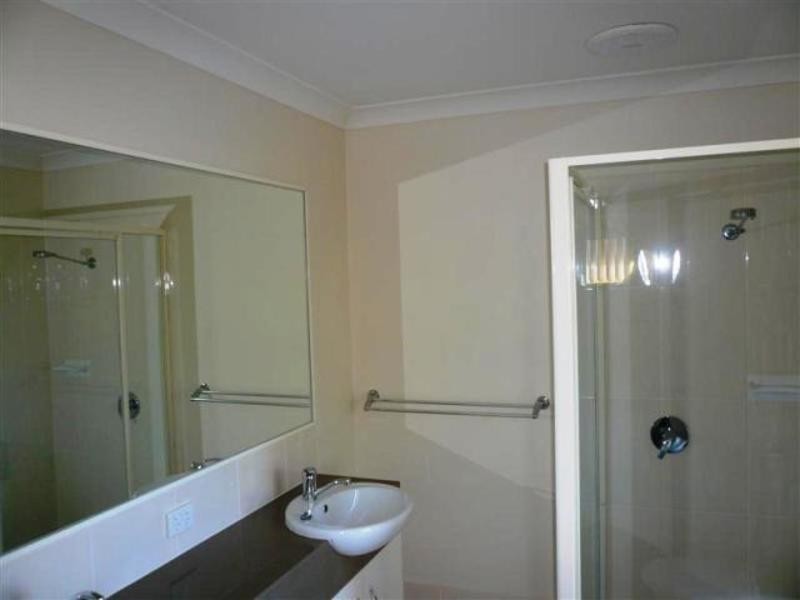 10 Charlton Crescent, Ormeau QLD 4208