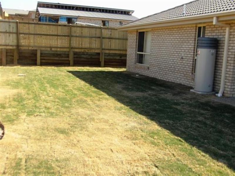 10 Charlton Crescent, Ormeau QLD 4208